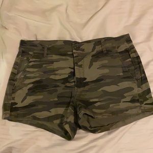 High rise Express camo shorts